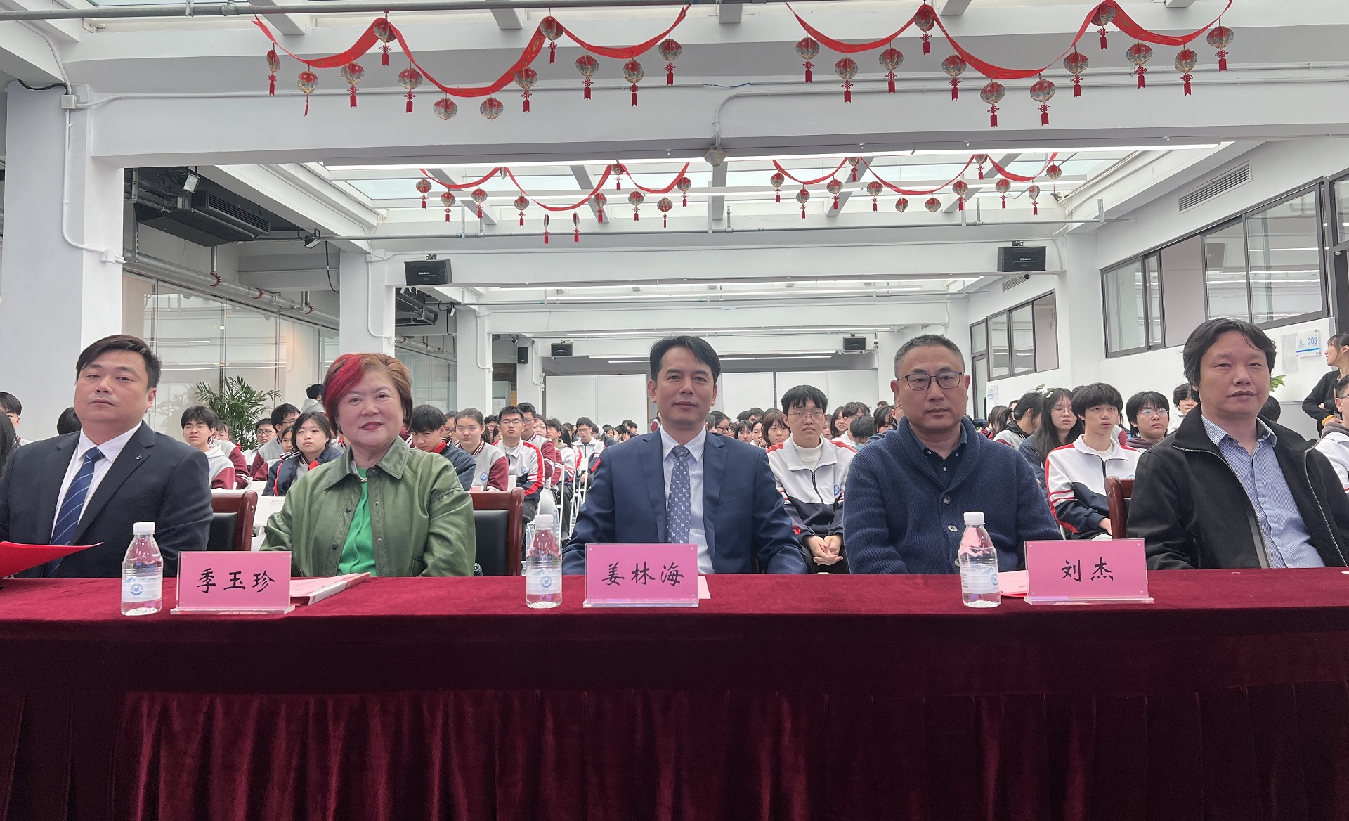 51866d78dcf4fb25a25cf4f907d2f10